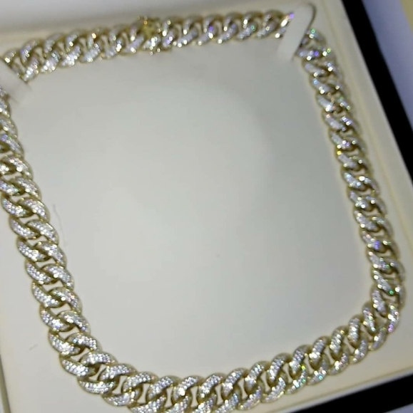 18 inch Cuban link Moissanite stones - Picture 1 of 3